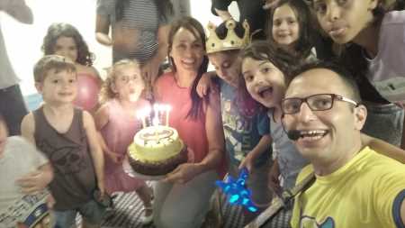 דרוֹרֶמִי כוכב הילדים במסיבת יום הולדת חלומית